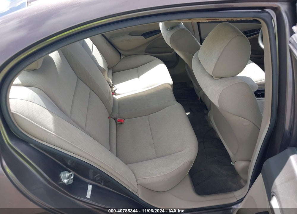 2010 HONDA CIVIC LX VIN: 19XFA1F58AE047074