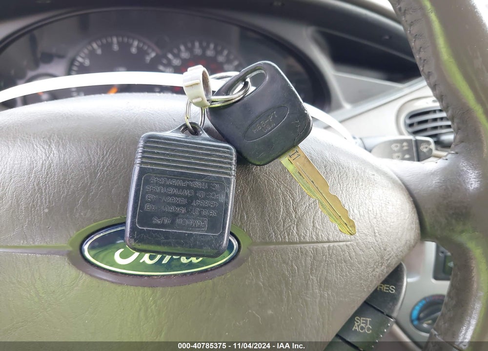 2004 FORD FOCUS ZTW VIN: 1FAHP35Z64W194811