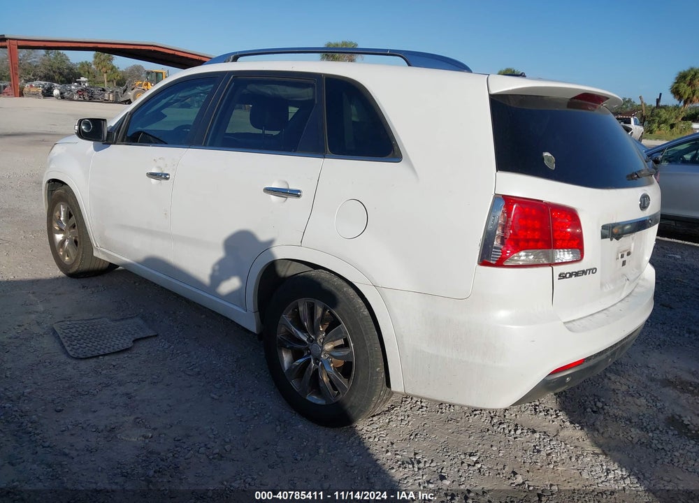 2011 KIA SORENTO SX V6 VIN: 5XYKW4A27BG136850