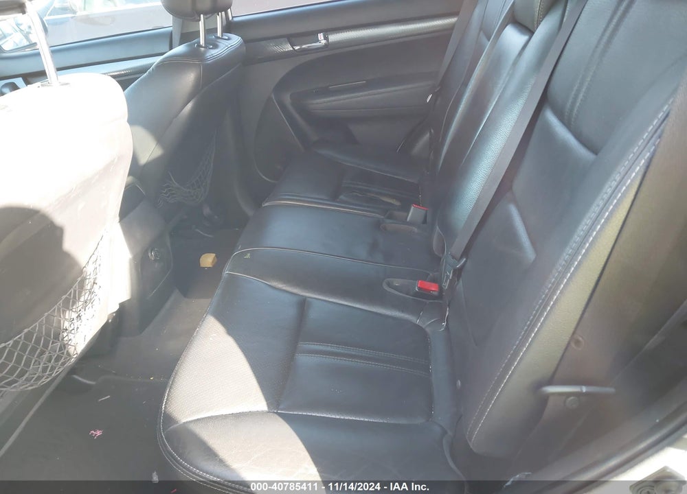 2011 KIA SORENTO SX V6 VIN: 5XYKW4A27BG136850