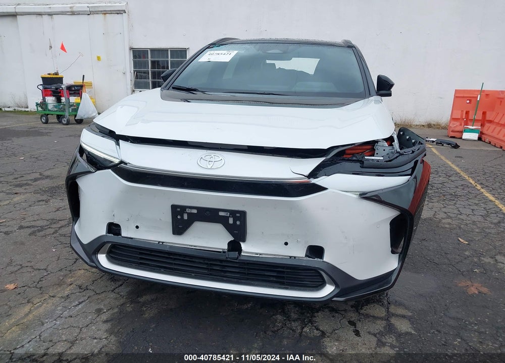 2024 TOYOTA BZ4X LIMITED VIN: JTMABACA1RA055234