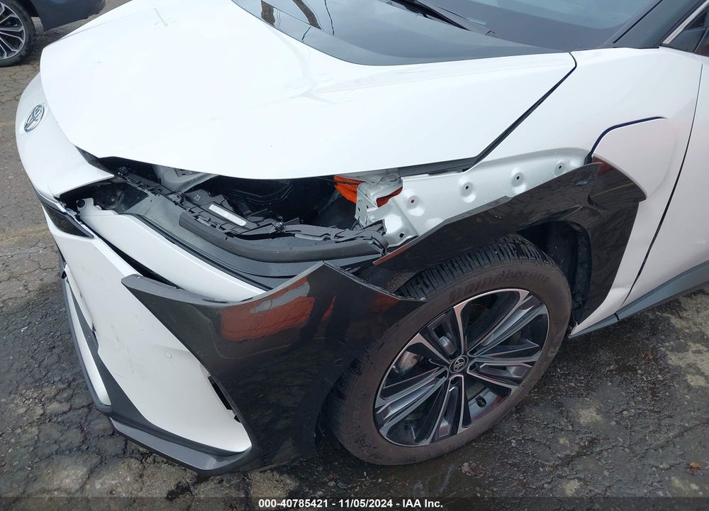 2024 TOYOTA BZ4X LIMITED VIN: JTMABACA1RA055234