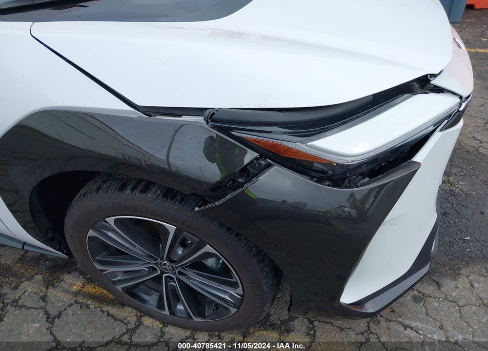 2024 TOYOTA BZ4X LIMITED VIN: JTMABACA1RA055234