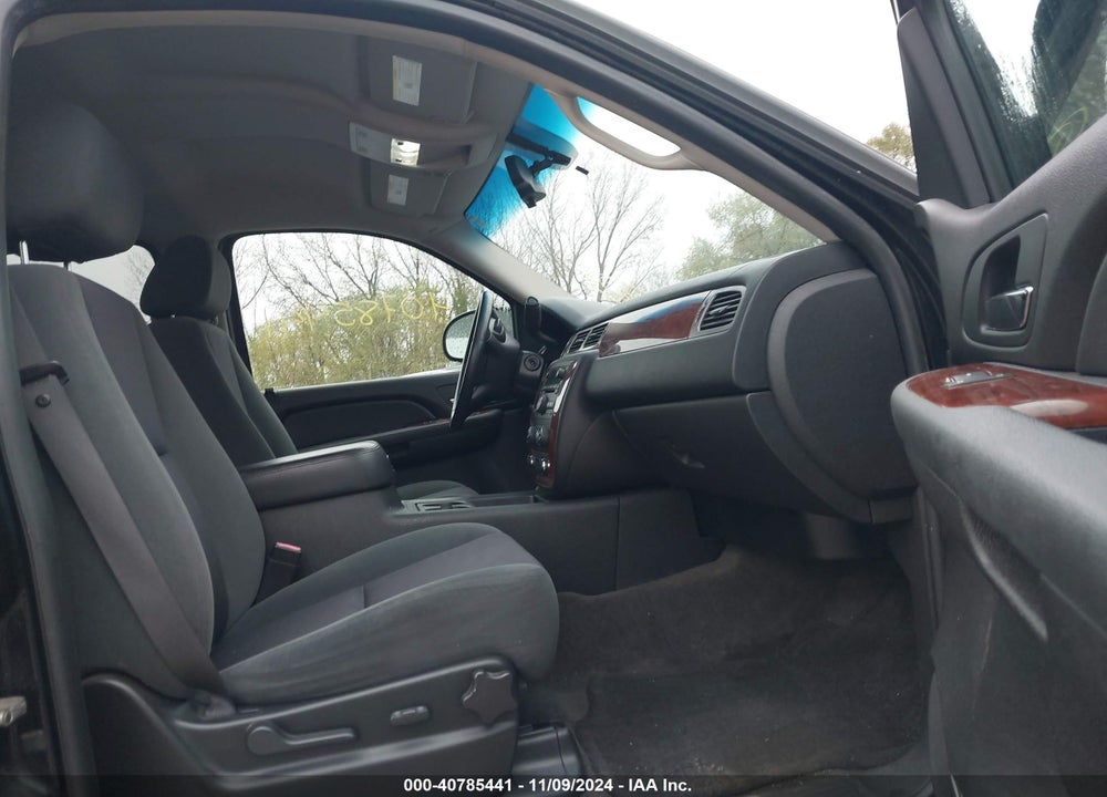 2009 CHEVROLET TAHOE LT1 VIN: 1GNFK23009R243271