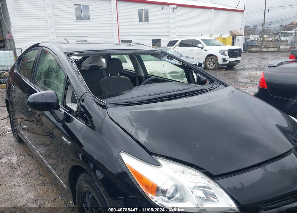 2014 TOYOTA PRIUS TWO VIN: JTDKN3DU2E1780397