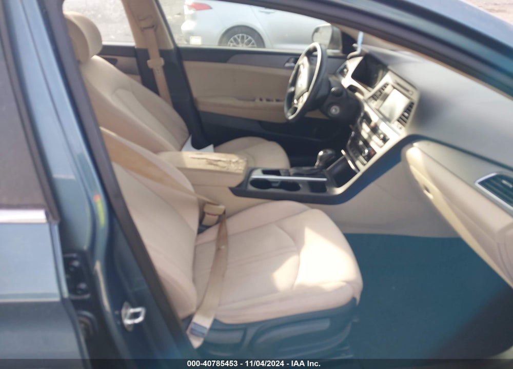 2016 HYUNDAI SONATA SE VIN: 5NPE24AF0GH260213