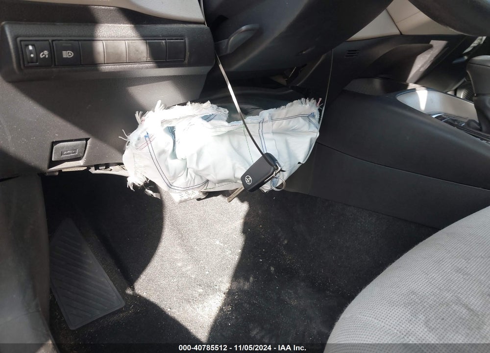 2022 TOYOTA COROLLA LE VIN: 5YFEPMAE9NP373957