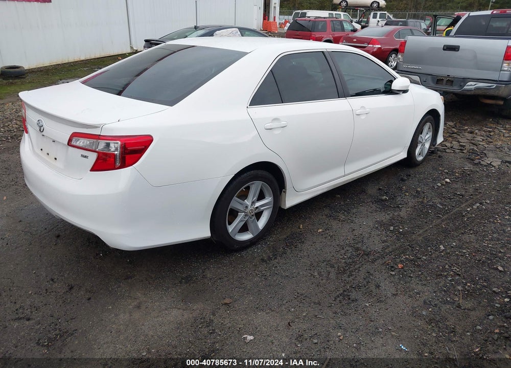 2013 TOYOTA CAMRY SE VIN: 4T1BF1FK1DU662802