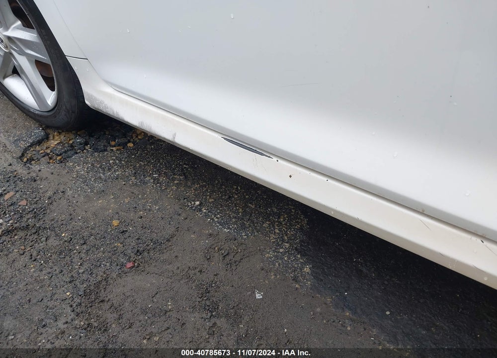 2013 TOYOTA CAMRY SE VIN: 4T1BF1FK1DU662802