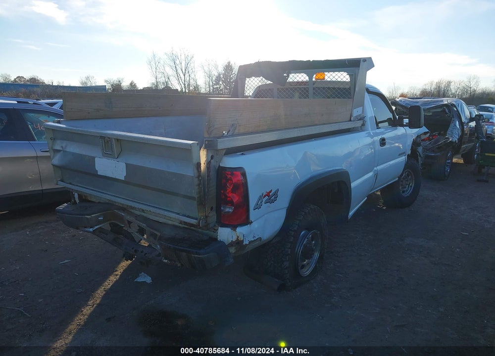 2006 CHEVROLET SILVERADO 2500HD WORK TRUCK VIN: 1GCHK24U56E152857
