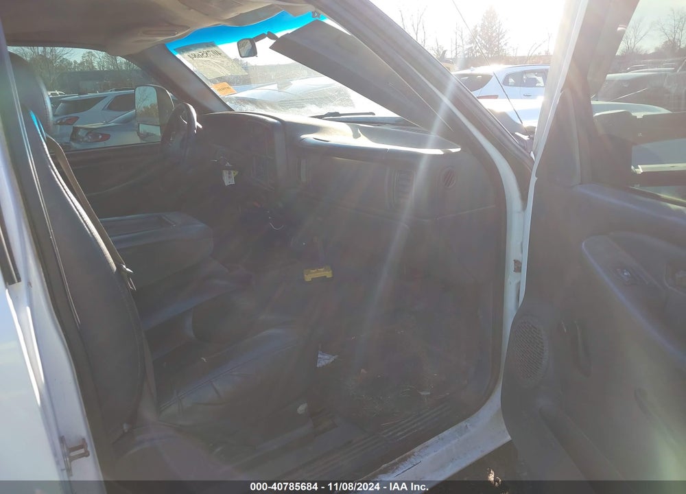 2006 CHEVROLET SILVERADO 2500HD WORK TRUCK VIN: 1GCHK24U56E152857