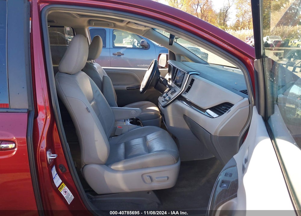 2017 TOYOTA SIENNA VIN: 5TDDZ3DC4HS171050