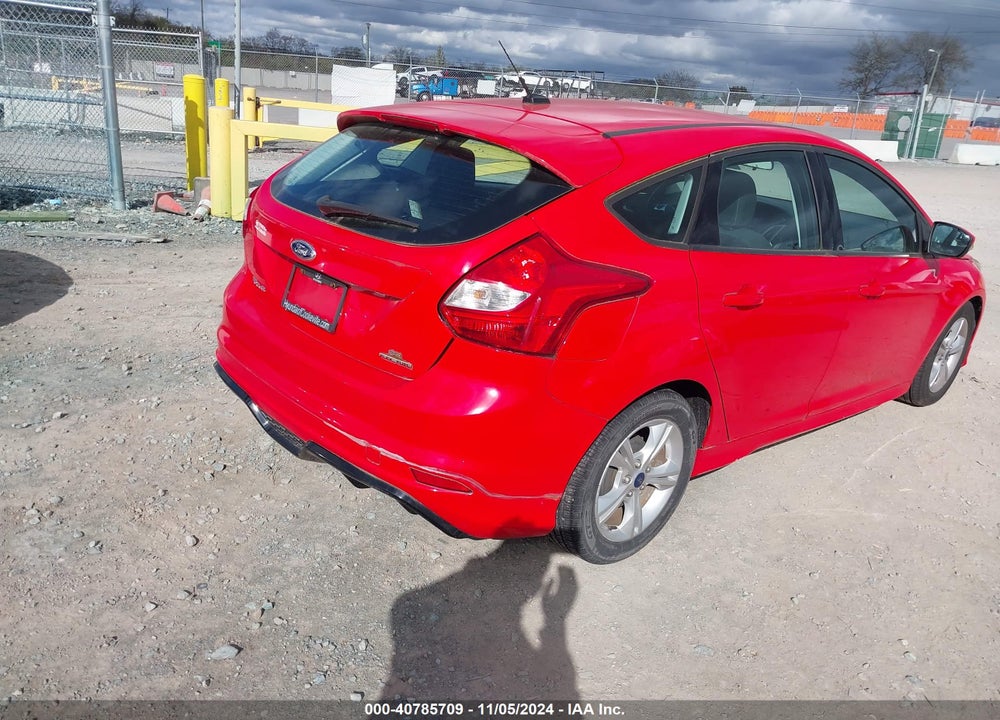 2014 FORD FOCUS SE VIN: 1FADP3K2XEL360255