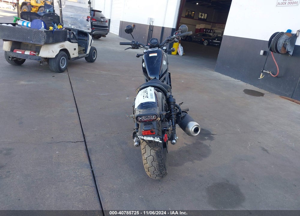 2024 HONDA CMX300 A VIN: MLHNC5357R5700032