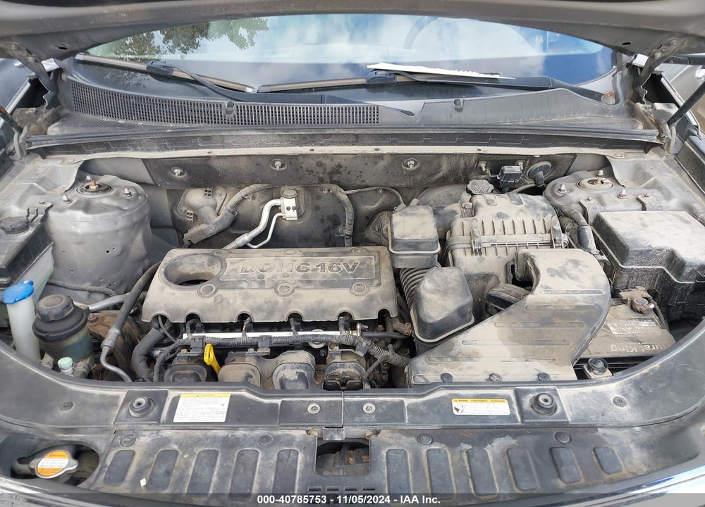 2011 KIA SORENTO LX VIN: 5XYKT3A14BG170836
