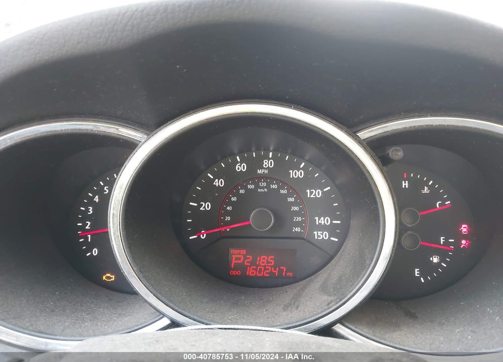 2011 KIA SORENTO LX VIN: 5XYKT3A14BG170836