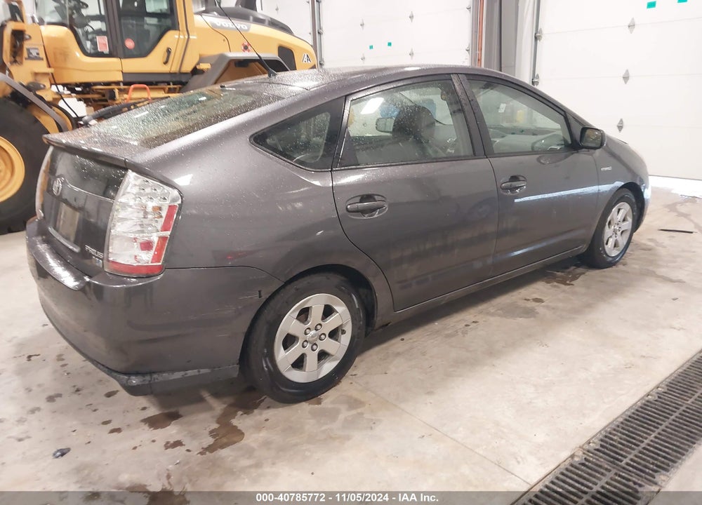 2008 TOYOTA PRIUS VIN: JTDKB20UX83332412