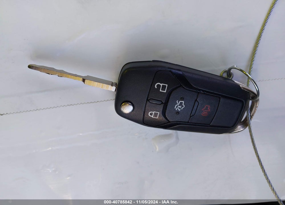 2013 FORD FUSION SE VIN: 3FA6P0H9XDR192810