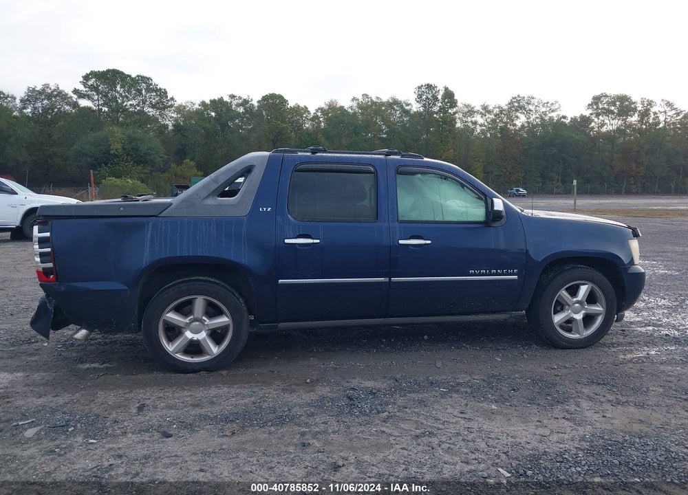 2011 CHEVROLET AVALANCHE 1500 LTZ VIN: 3GNTKGE33BG197836