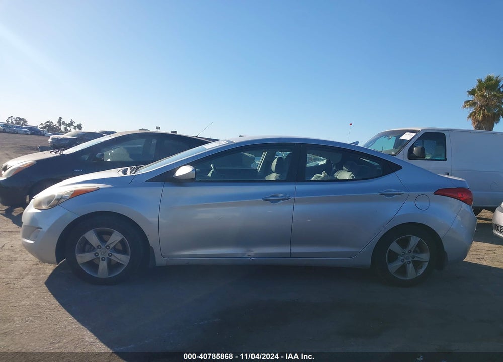 2013 HYUNDAI ELANTRA GLS VIN: KMHDH4AEXDU500673