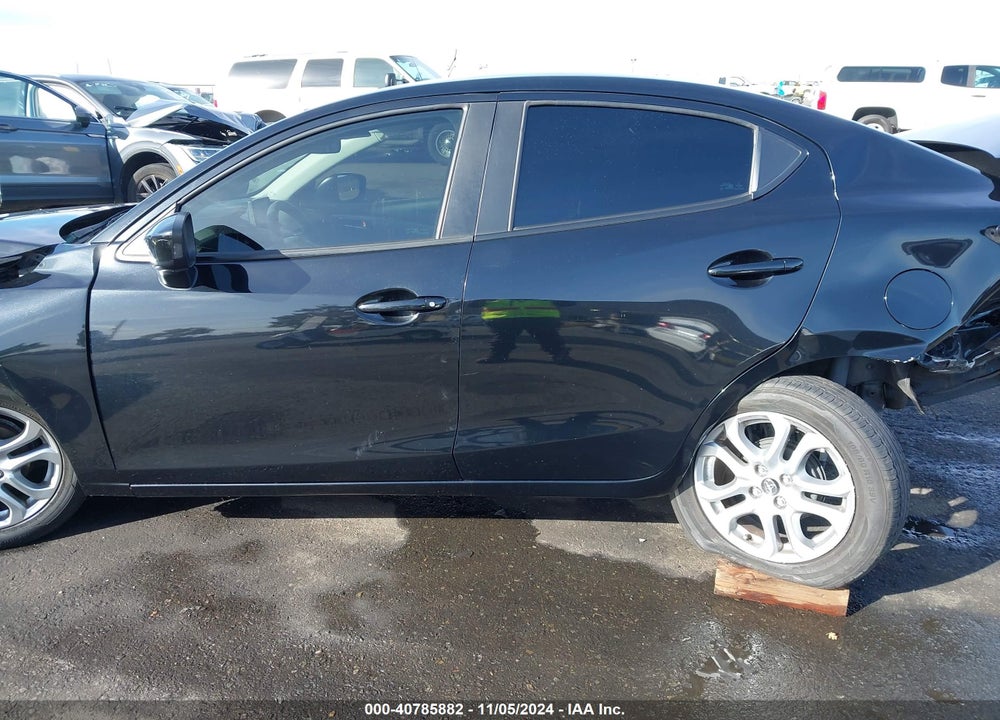2018 TOYOTA YARIS IA VIN: 3MYDLBYV2JY311118