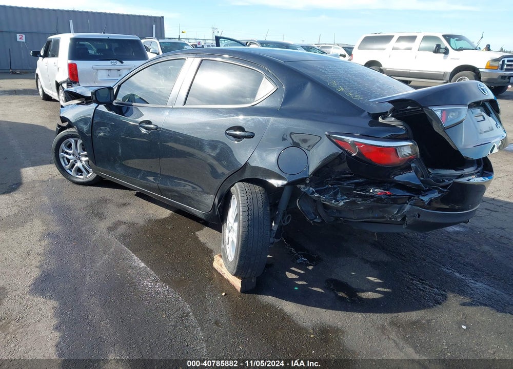 2018 TOYOTA YARIS IA VIN: 3MYDLBYV2JY311118