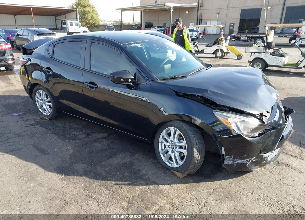 2018 TOYOTA YARIS IA VIN: 3MYDLBYV2JY311118