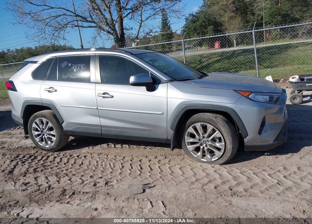 2021 TOYOTA RAV4 XLE PREMIUM VIN: 2T3C1RFV0MC118781