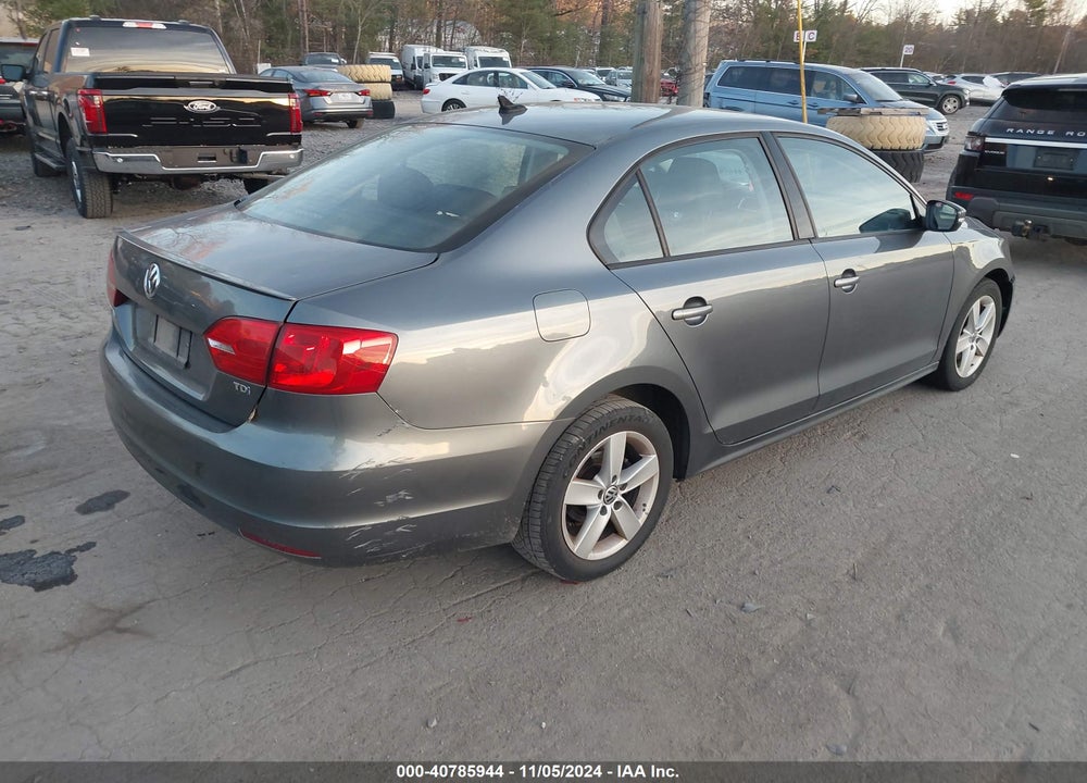 2012 VOLKSWAGEN JETTA 2.0L TDI VIN: 3VWLL7AJ3CM424002