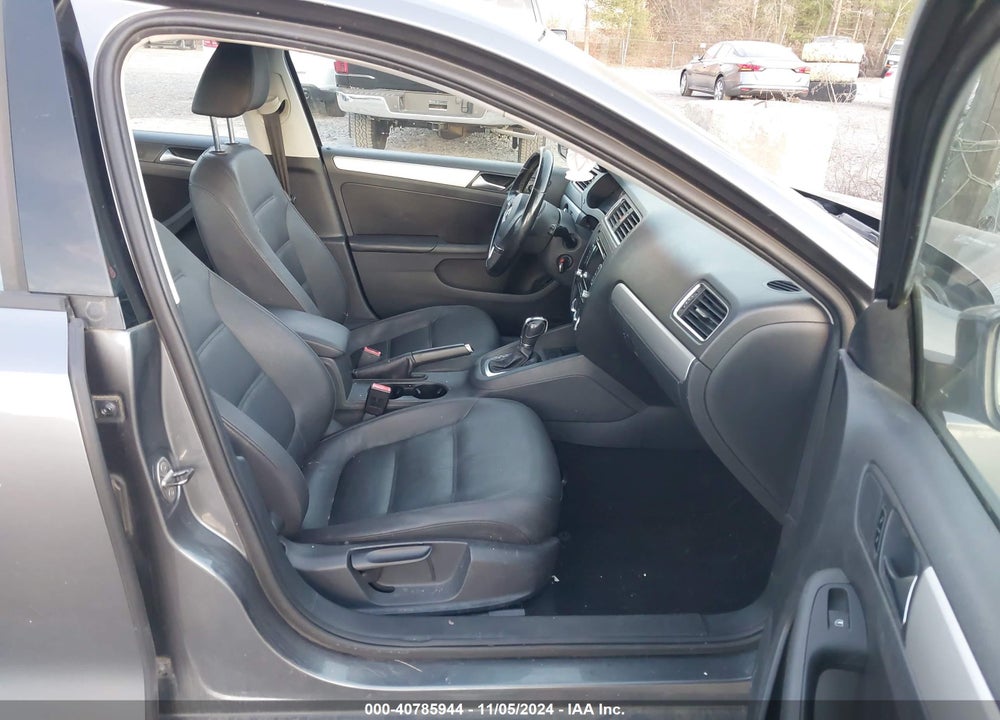 2012 VOLKSWAGEN JETTA 2.0L TDI VIN: 3VWLL7AJ3CM424002