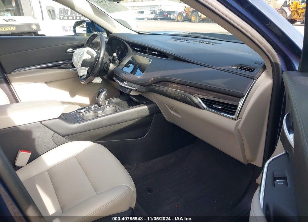2019 CADILLAC XT4 LUXURY VIN: 1GYFZBR46KF167085