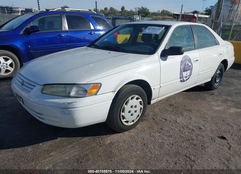 1999 TOYOTA CAMRY LE VIN: JT2BG22K3X0279557
