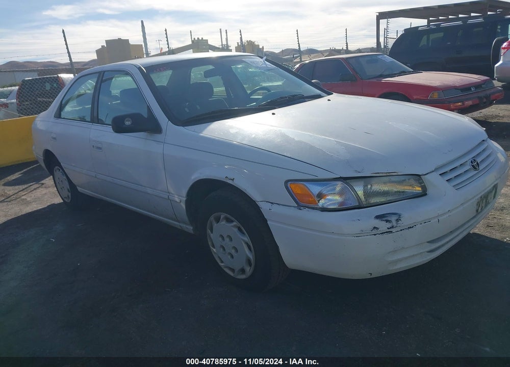 1999 TOYOTA CAMRY LE VIN: JT2BG22K3X0279557