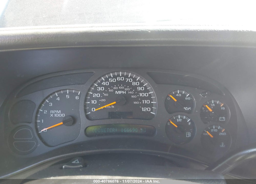 2004 GMC YUKON SLE VIN: 1GKEC13T04R211245