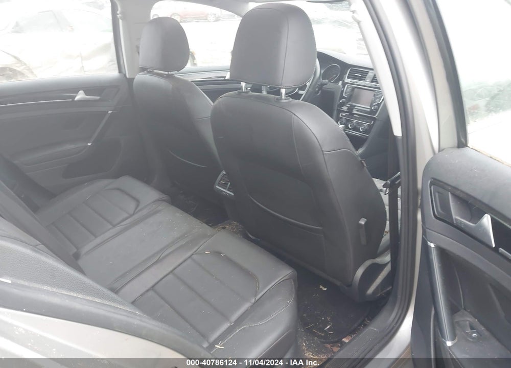 2015 VOLKSWAGEN GOLF SPORTWAGEN TDI SEL 4-DOOR VIN: 3VWCA7AU9FM500682