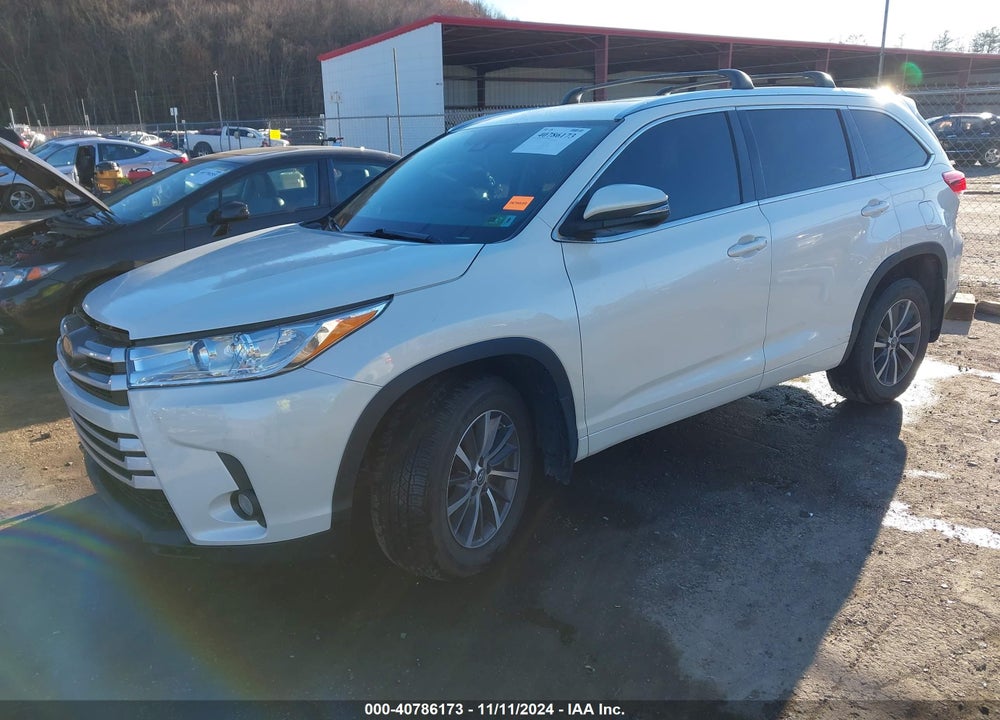 2017 TOYOTA HIGHLANDER XLE VIN: 5TDJZRFH5HS513961
