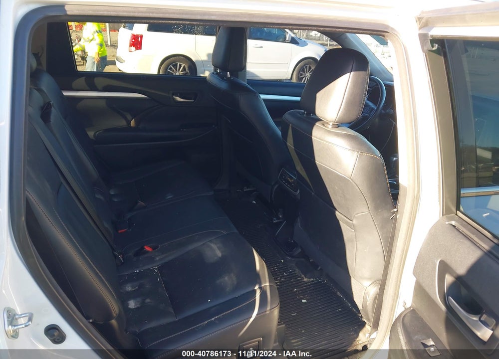 2017 TOYOTA HIGHLANDER XLE VIN: 5TDJZRFH5HS513961