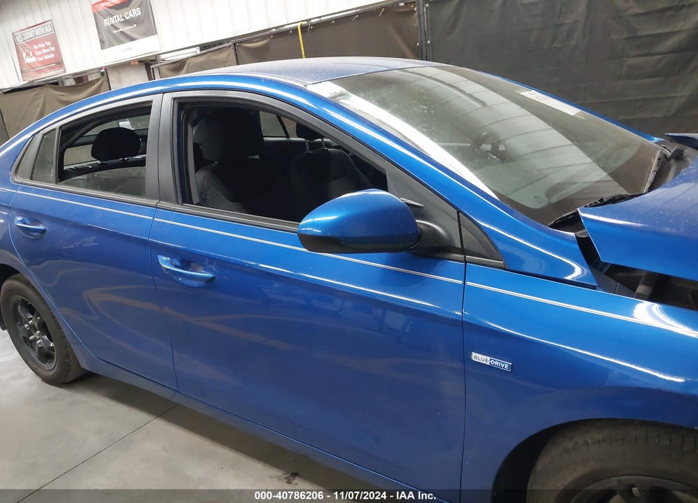 2018 HYUNDAI IONIQ HYBRID BLUE VIN: KMHC65LC2JU068613