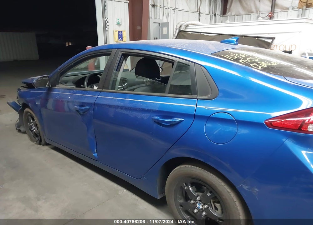2018 HYUNDAI IONIQ HYBRID BLUE VIN: KMHC65LC2JU068613