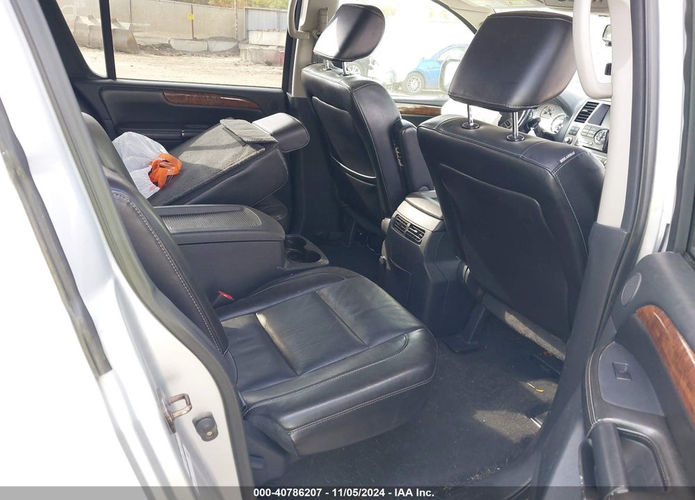 2011 NISSAN ARMADA PLATINUM VIN: 5N1AA0NE5BN615005