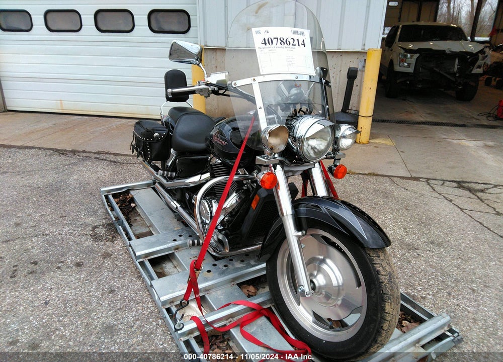 2000 HONDA VT1100 C2 VIN: 1HFSC4305YA000476