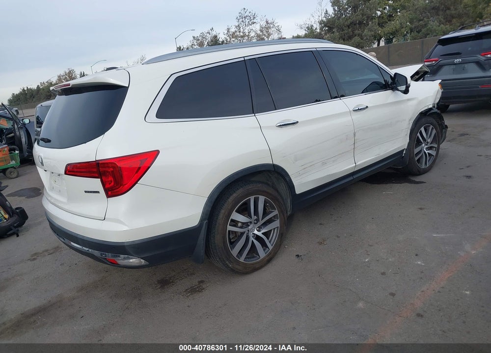 2018 HONDA PILOT TOURING VIN: 5FNYF5H97JB010576