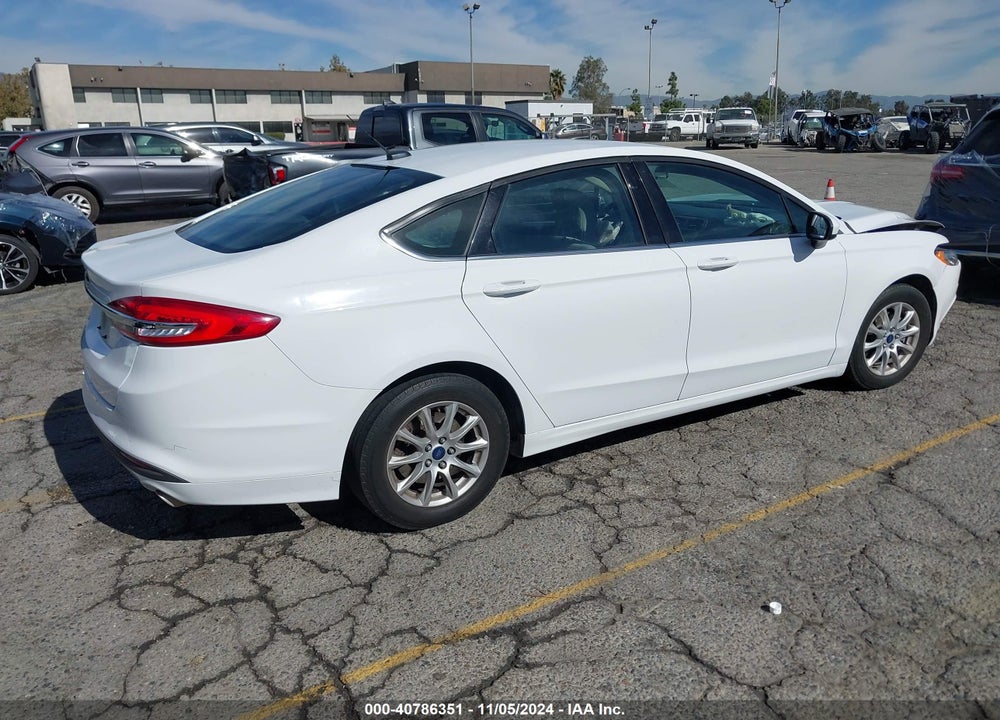 2017 FORD FUSION S VIN: 3FA6P0G78HR373619