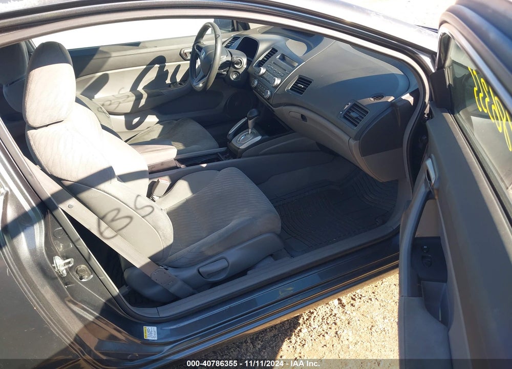 2010 HONDA CIVIC LX VIN: 2HGFG1B64AH507768