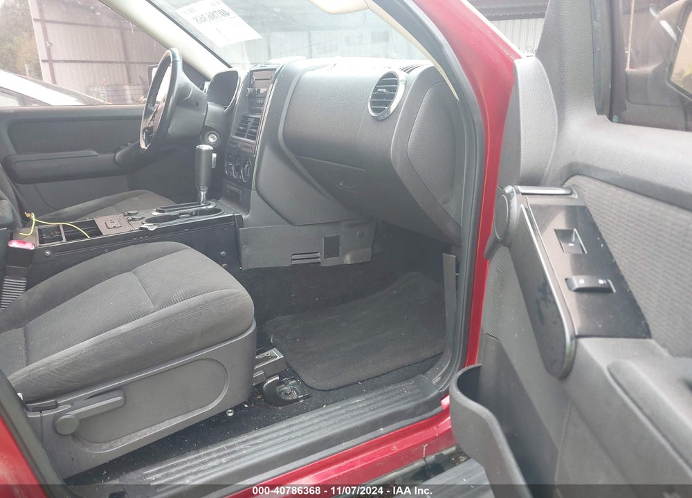 2010 FORD EXPLORER XLT VIN: 1FMEU6DE5AUA14288