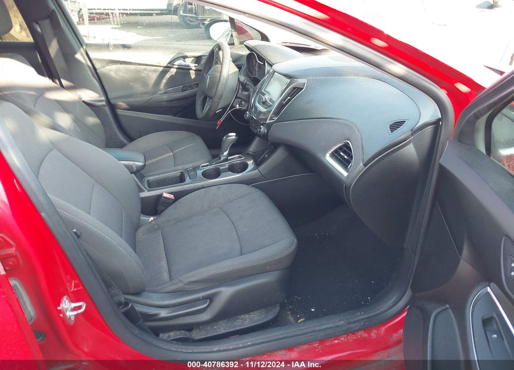 2018 CHEVROLET CRUZE LT AUTO VIN: 1G1BE5SM8J7221824