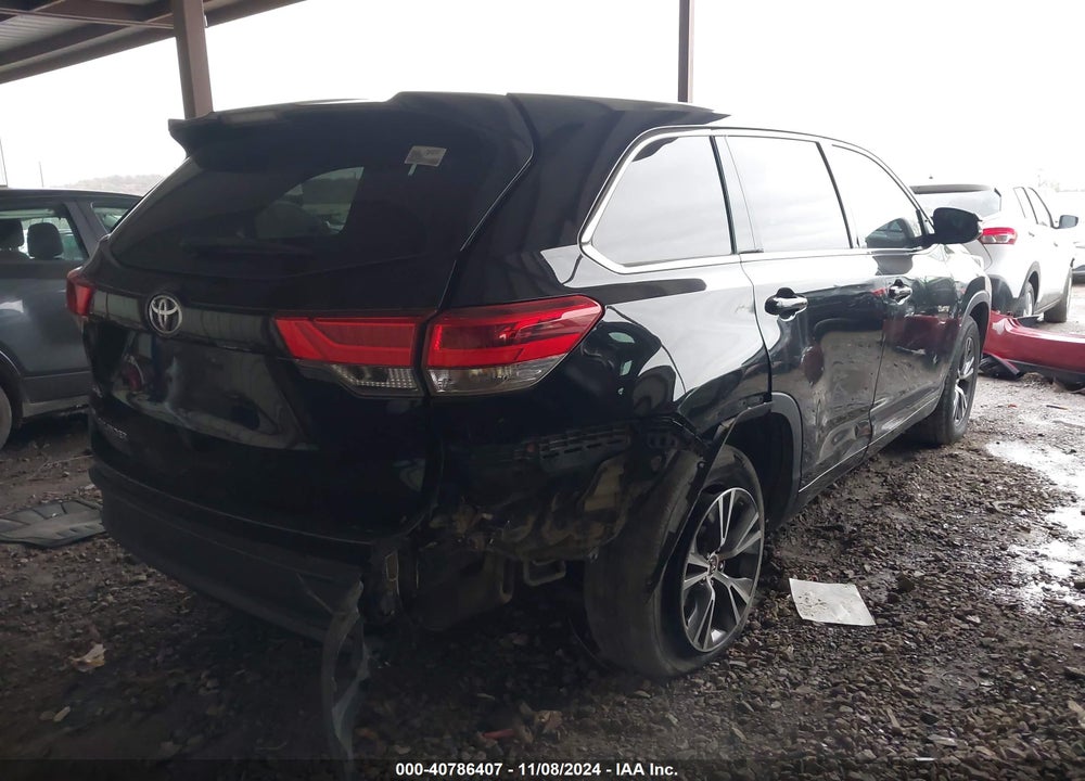 2017 TOYOTA HIGHLANDER LE VIN: 5TDZARFH0HS030744
