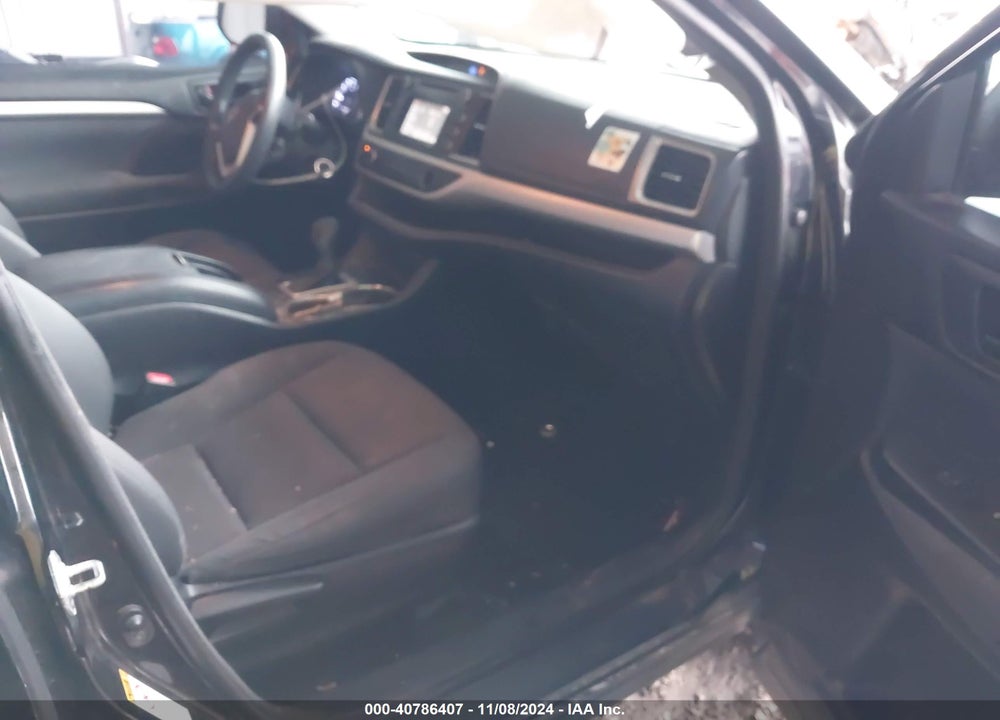 2017 TOYOTA HIGHLANDER LE VIN: 5TDZARFH0HS030744