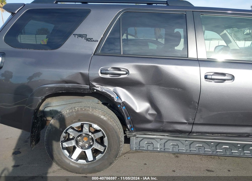 2023 TOYOTA 4RUNNER TRD OFF ROAD PREMIUM VIN: JTERU5JR7P6156495