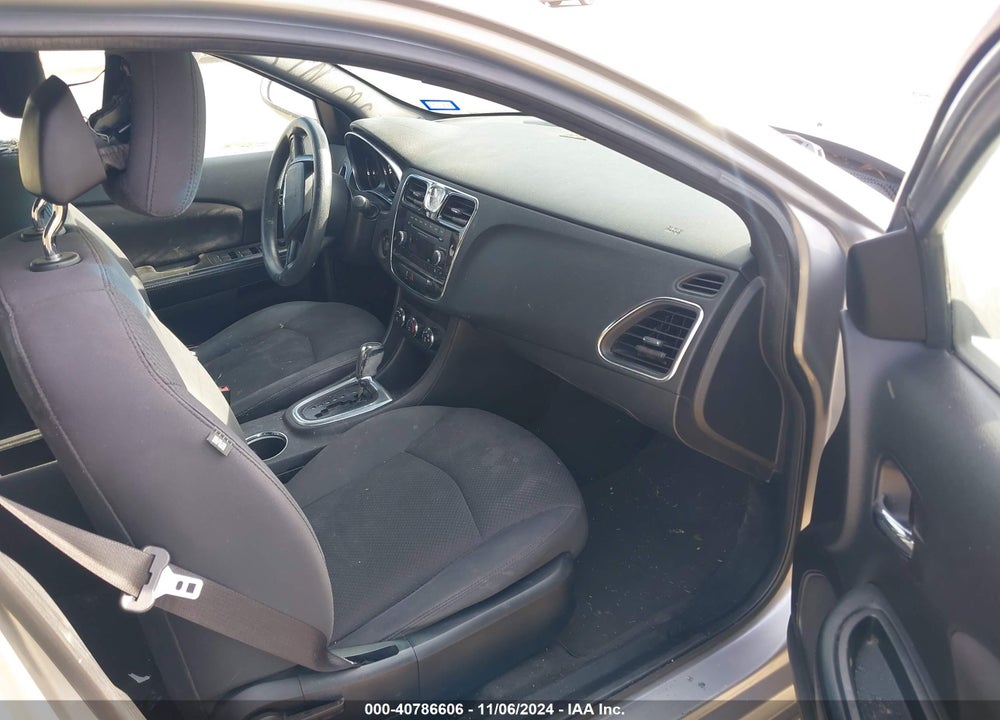 2014 CHRYSLER 200 LX VIN: 1C3CCBAB8EN205421